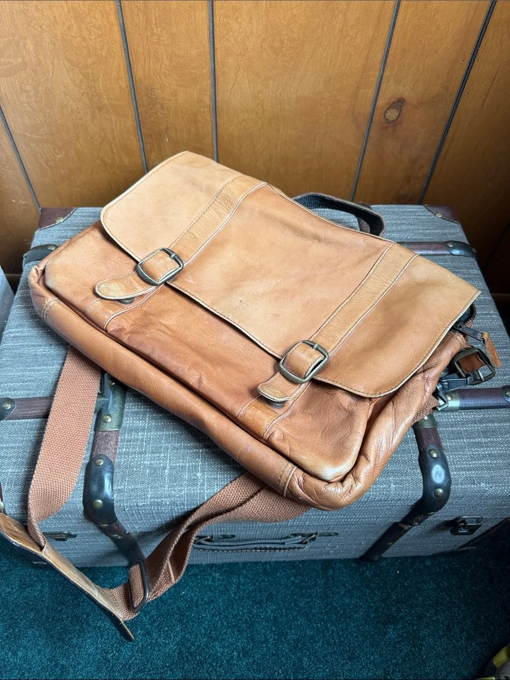 Classic Men's Brown Leather Messenger Bag with Buckle Flap